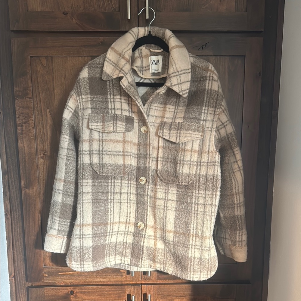 Zara Plaid Shacket - Size Small - Lightly Worn - naturally fluffy /pilly textur